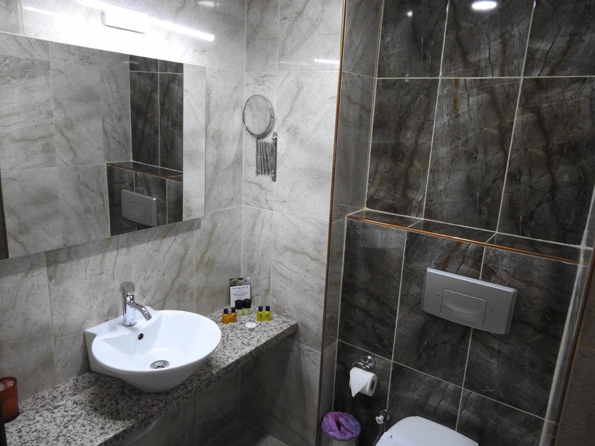 Inn Town Hotel Ескішехір Екстер'єр фото